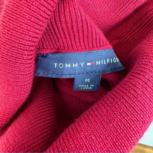 Tommy Hilfiger deep red turtleneck sweater with button detail on sleeve size M - Picture 7 of 9
